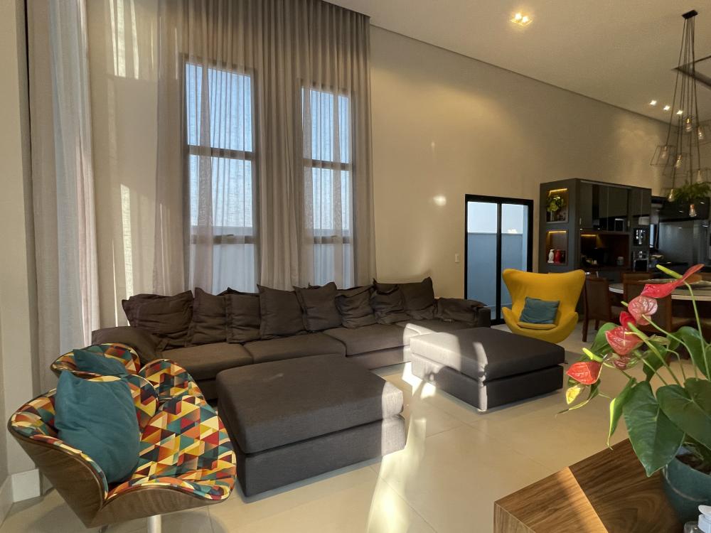 CASA TÉRREA PARA VENDA NO CONDOMÍNIO DAMHA