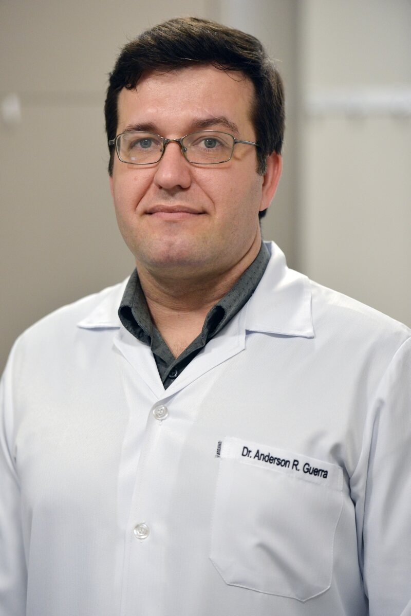 Dr. Anderson Roberto Guerra